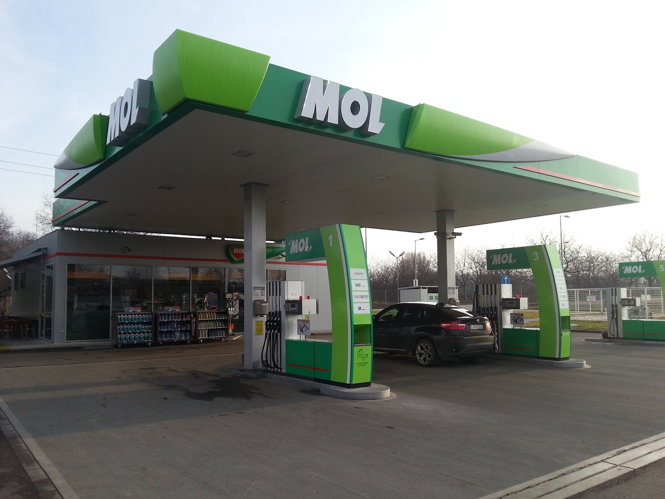 MOL Fót, Keleti Márton út., die Ungarn